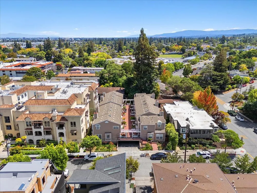 1555 Cherry Street #4 San Carlos, CA 94070