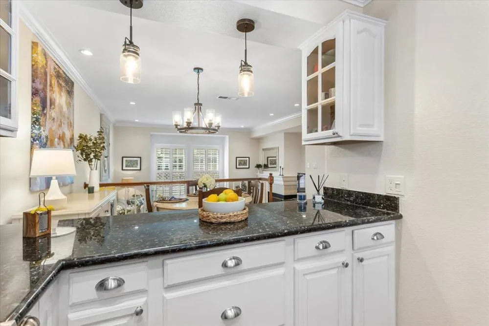 1555 Cherry Street #4 San Carlos, CA 94070