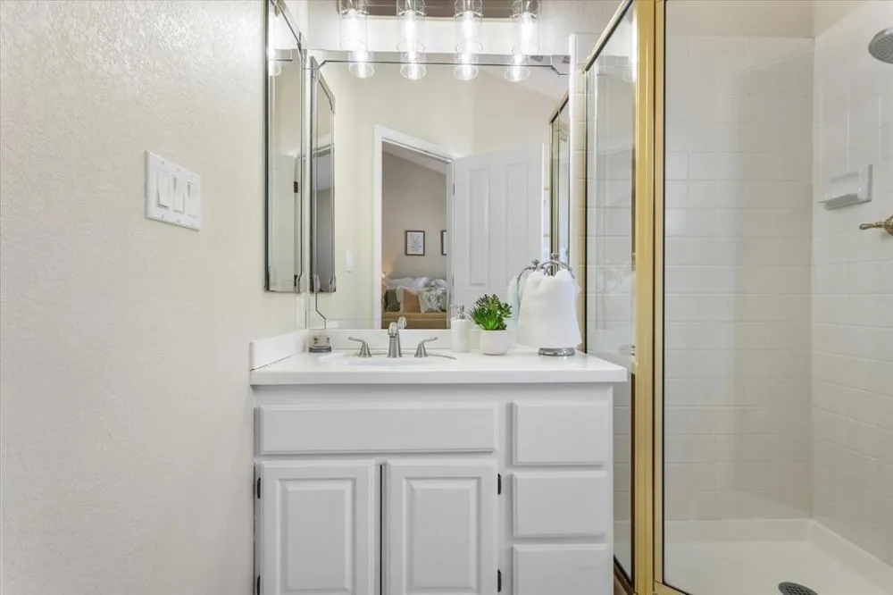 1555 Cherry Street #4 San Carlos, CA 94070