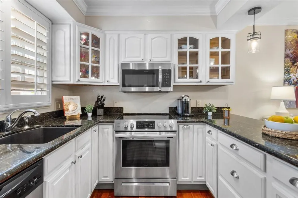 1555 Cherry Street #4 San Carlos, CA 94070