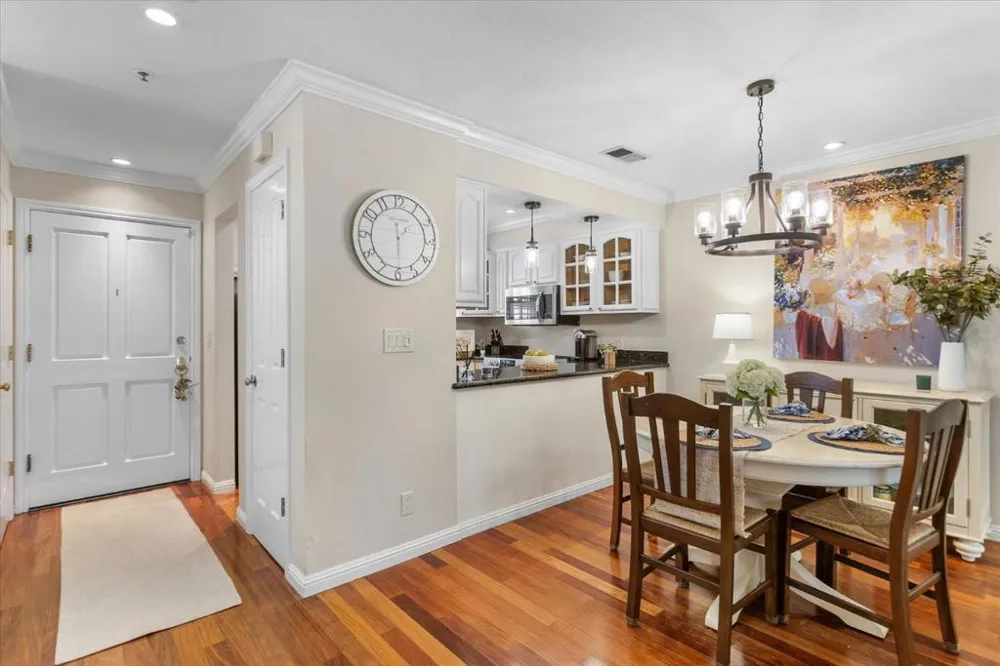 1555 Cherry Street #4 San Carlos, CA 94070