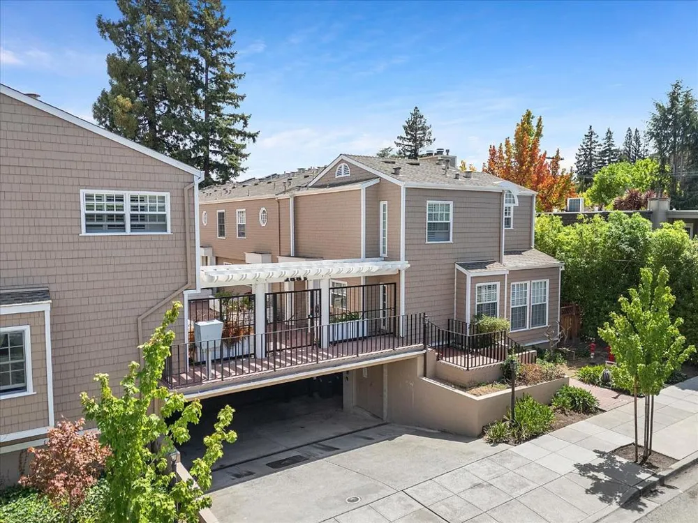 1555 Cherry Street #4 San Carlos, CA 94070