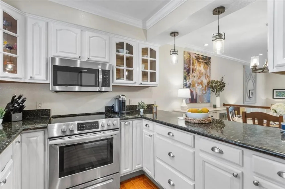 1555 Cherry Street #4 San Carlos, CA 94070