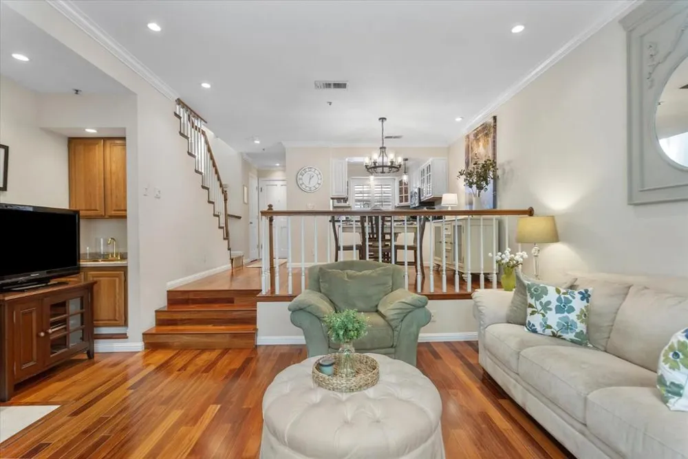 1555 Cherry Street #4 San Carlos, CA 94070