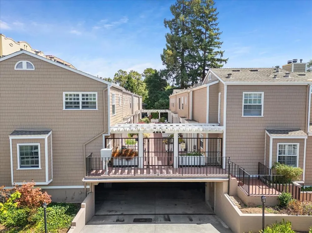 1555 Cherry Street #4 San Carlos, CA 94070
