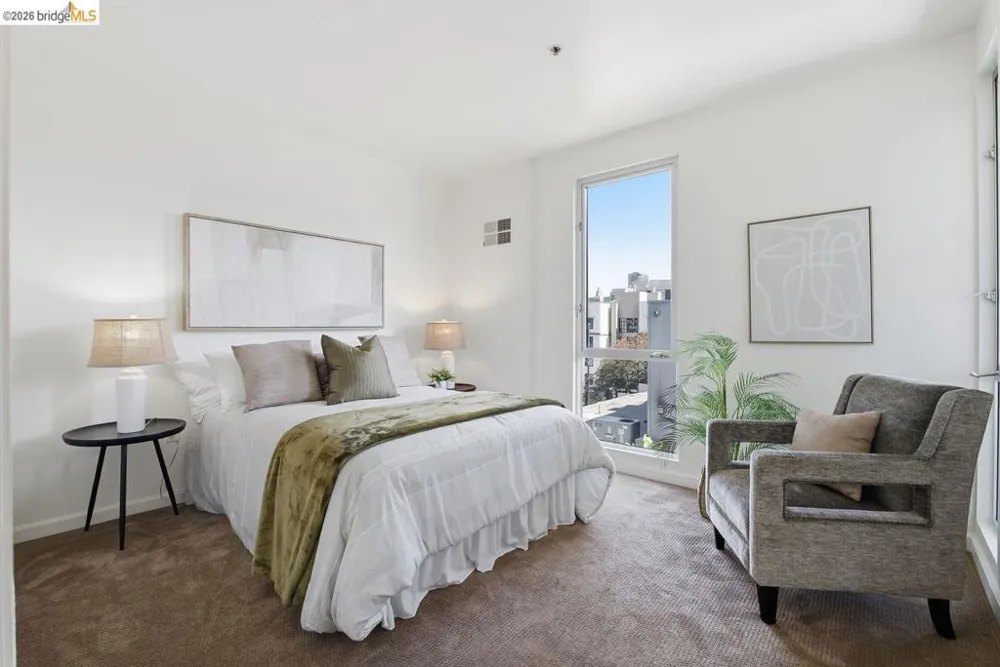 200 2nd St #403 Oakland, CA 94607