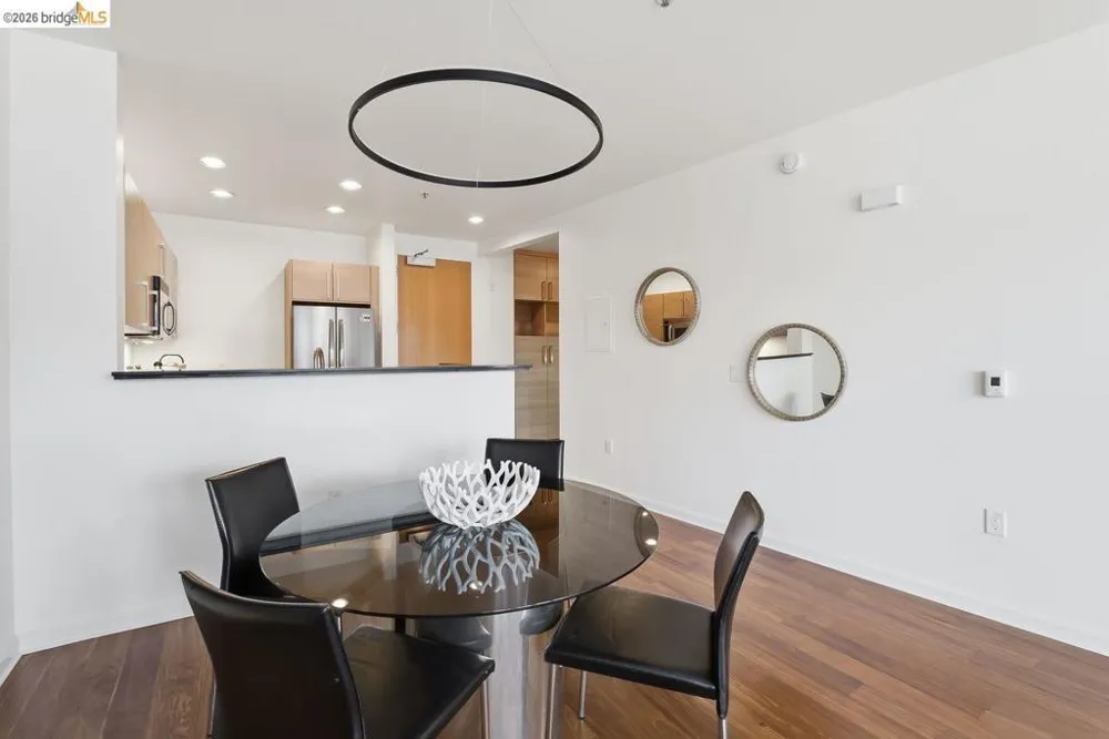 200 2nd St #403 Oakland, CA 94607