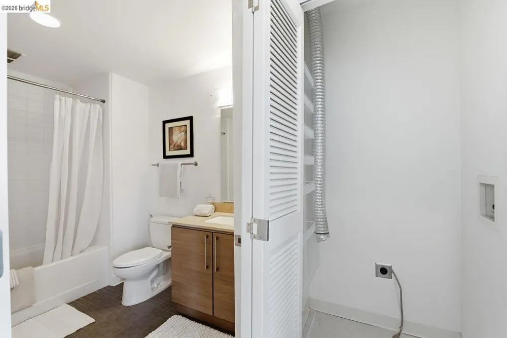 200 2nd St #403 Oakland, CA 94607
