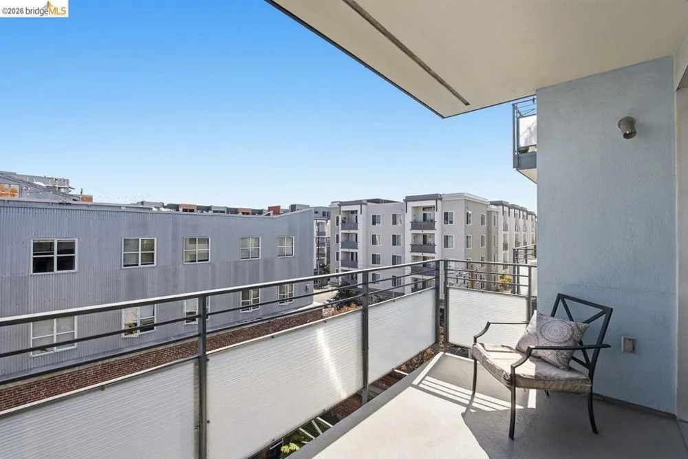 200 2nd St #403 Oakland, CA 94607