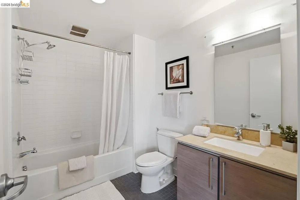 200 2nd St #403 Oakland, CA 94607
