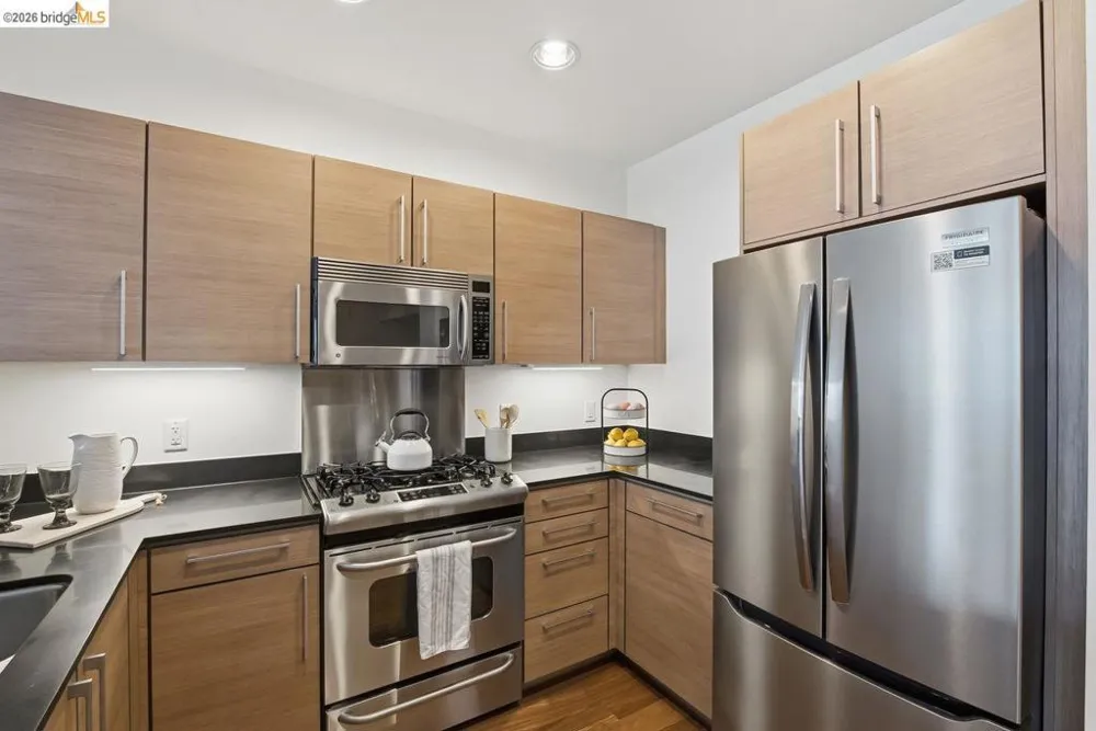 200 2nd St #403 Oakland, CA 94607