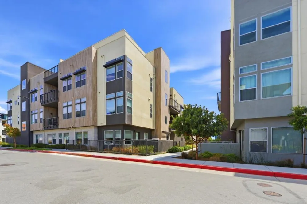 220 Waters Park Circle #101 San Mateo, CA 94403