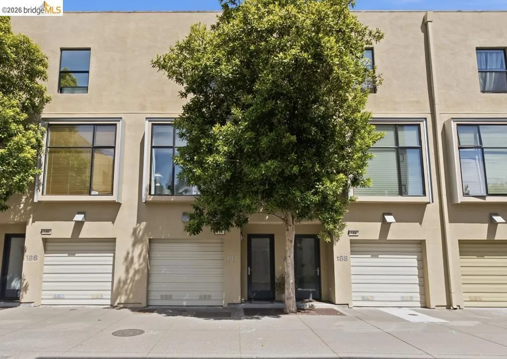 187 City Limits Cir Oakland, CA 94608