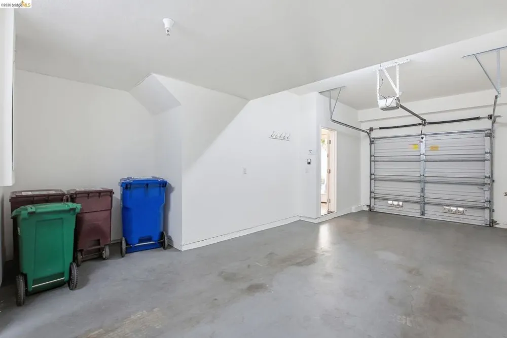 187 City Limits Cir Oakland, CA 94608