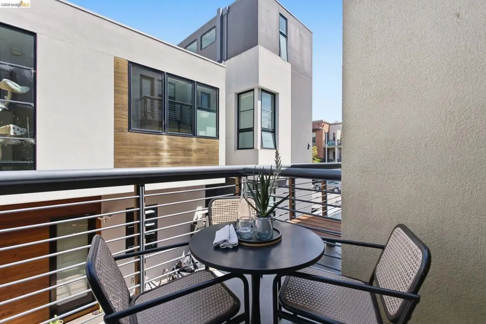 187 City Limits Cir Oakland, CA 94608