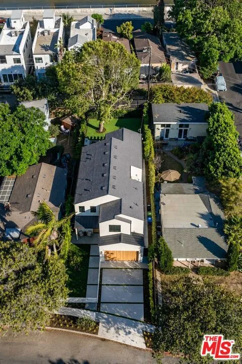 12136 Havelock Avenue Culver City, CA 90230