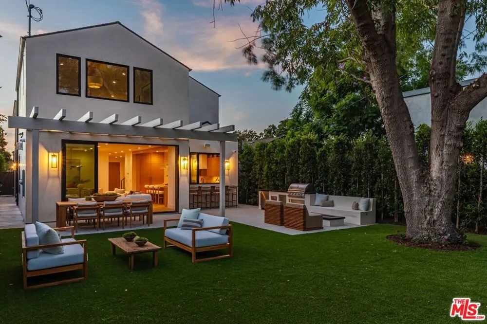 12136 Havelock Avenue Culver City, CA 90230