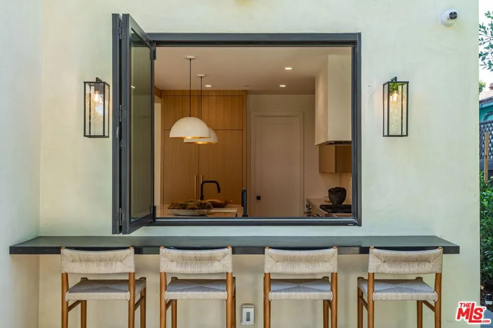 12136 Havelock Avenue Culver City, CA 90230