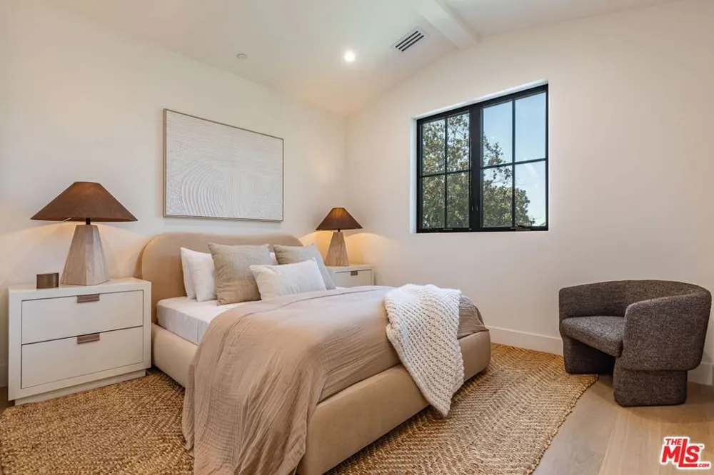 12136 Havelock Avenue Culver City, CA 90230