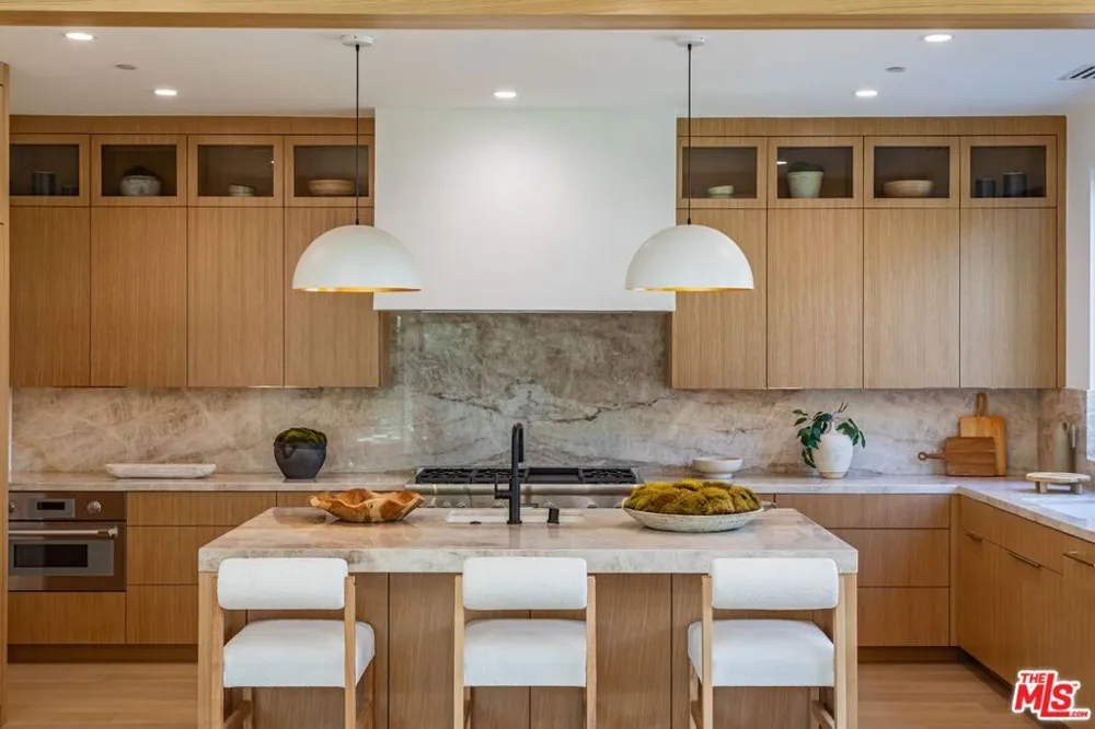 12136 Havelock Avenue Culver City, CA 90230