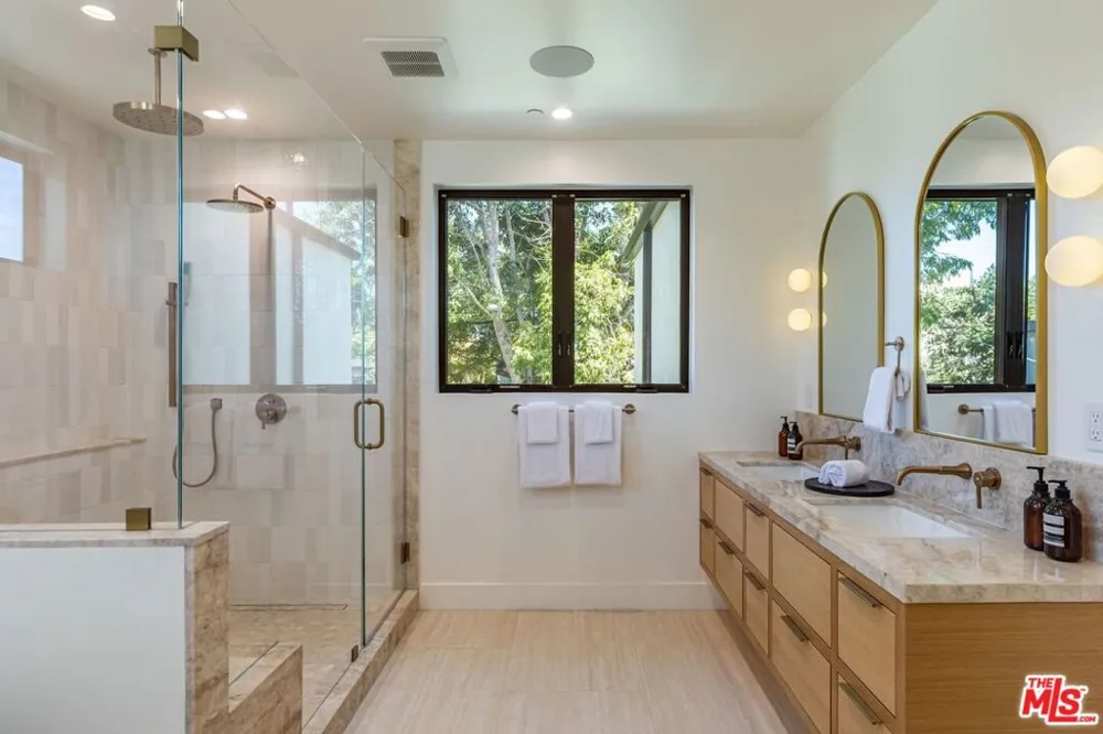 12136 Havelock Avenue Culver City, CA 90230