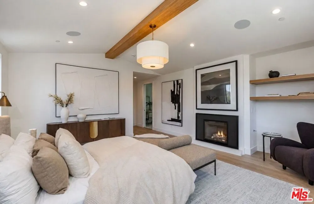 12136 Havelock Avenue Culver City, CA 90230