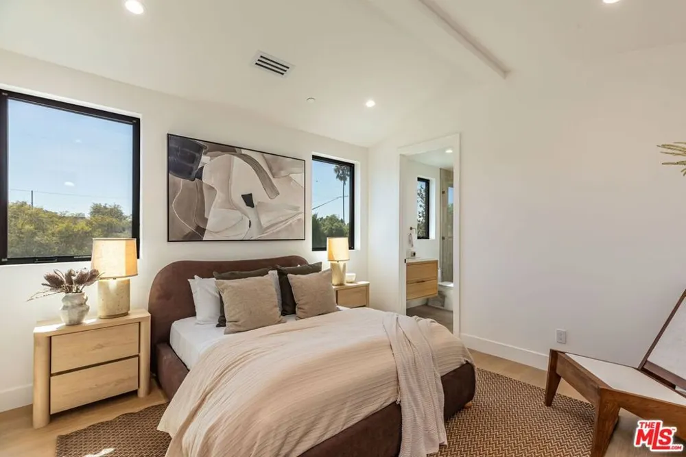 12136 Havelock Avenue Culver City, CA 90230