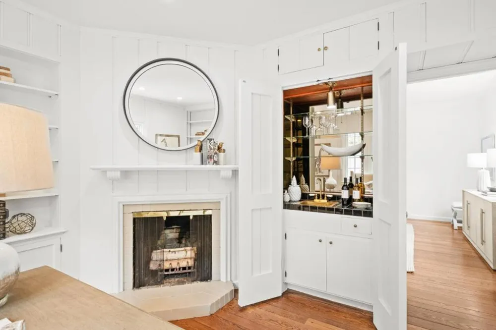 2835 Hillside Drive Burlingame, CA 94010