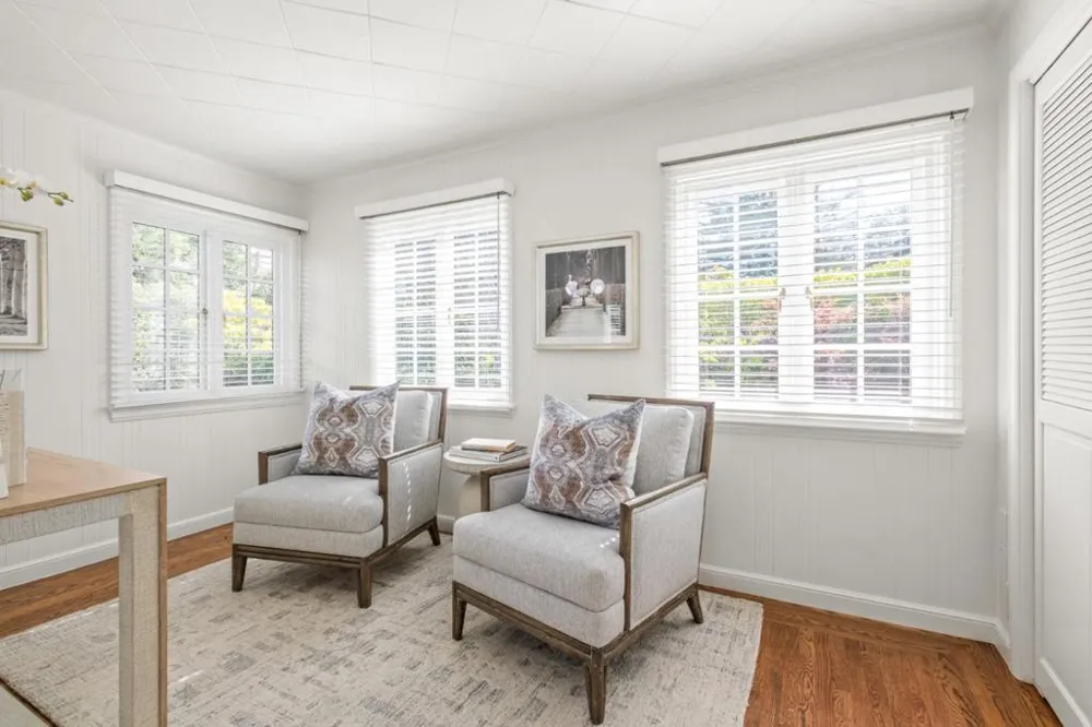 2835 Hillside Drive Burlingame, CA 94010