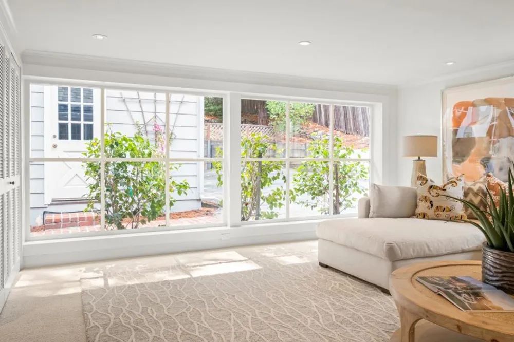 2835 Hillside Drive Burlingame, CA 94010