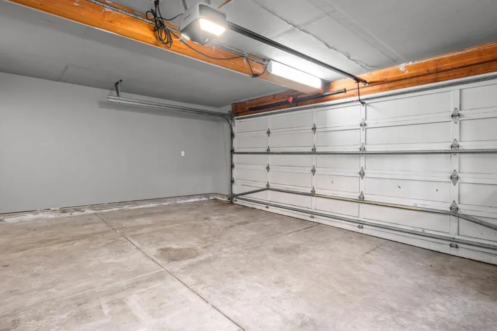 2835 Hillside Drive Burlingame, CA 94010