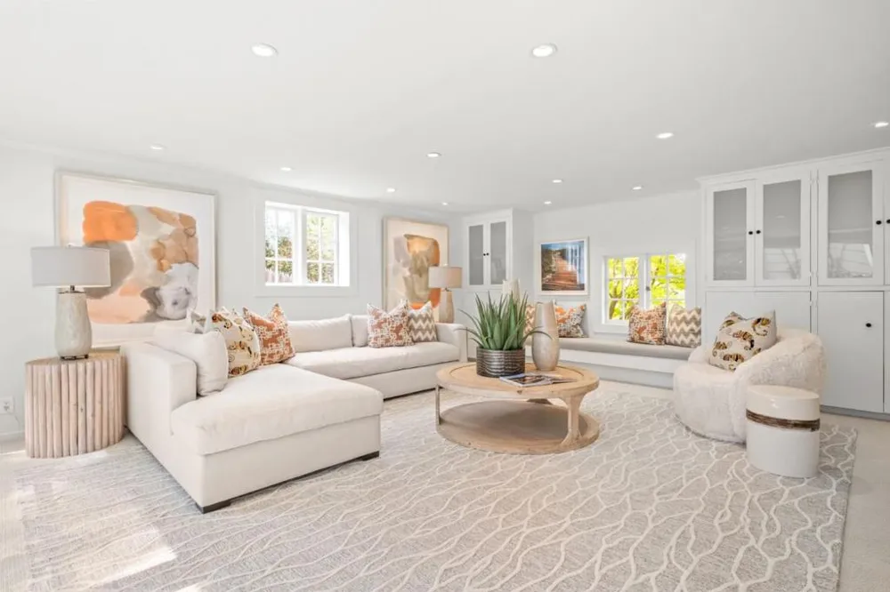 2835 Hillside Drive Burlingame, CA 94010