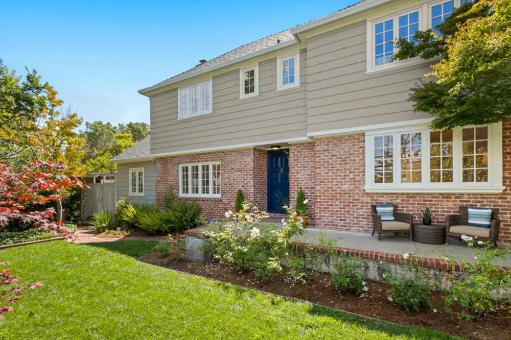 2835 Hillside Drive Burlingame, CA 94010