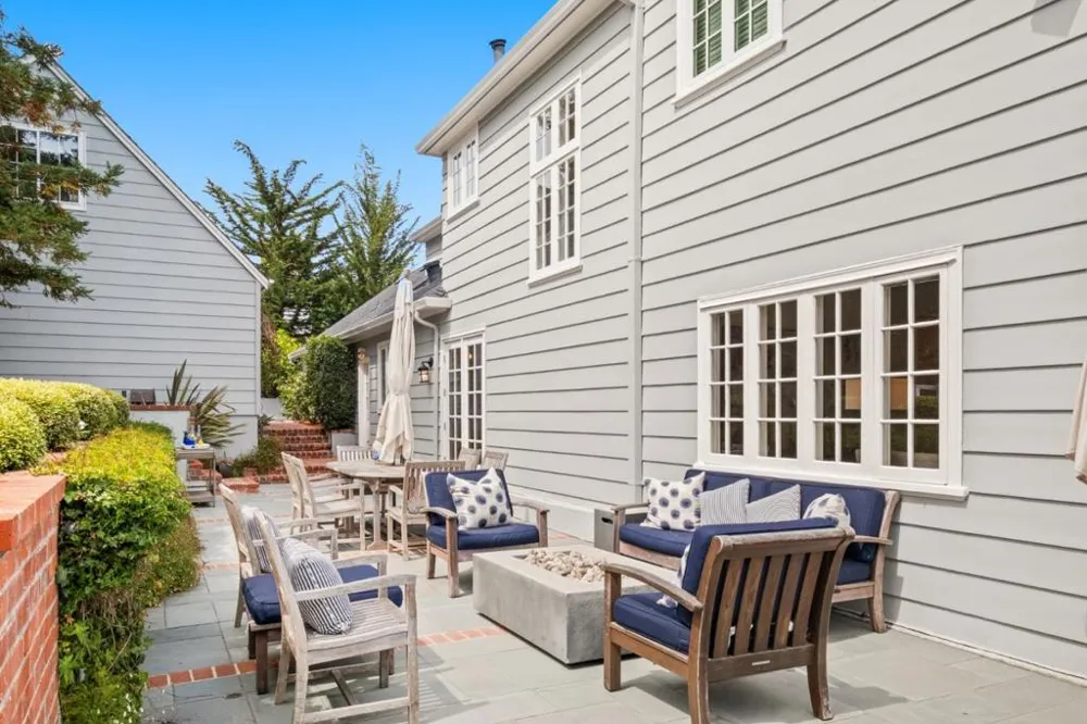 2835 Hillside Drive Burlingame, CA 94010