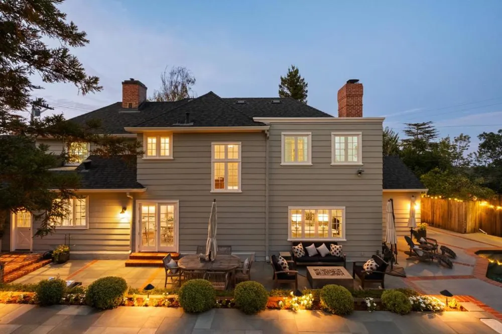 2835 Hillside Drive Burlingame, CA 94010