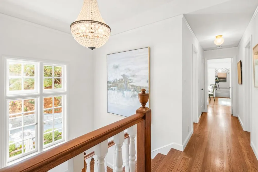 2835 Hillside Drive Burlingame, CA 94010