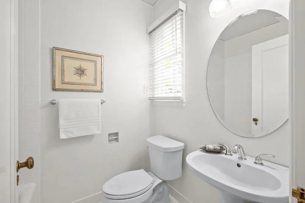2835 Hillside Drive Burlingame, CA 94010