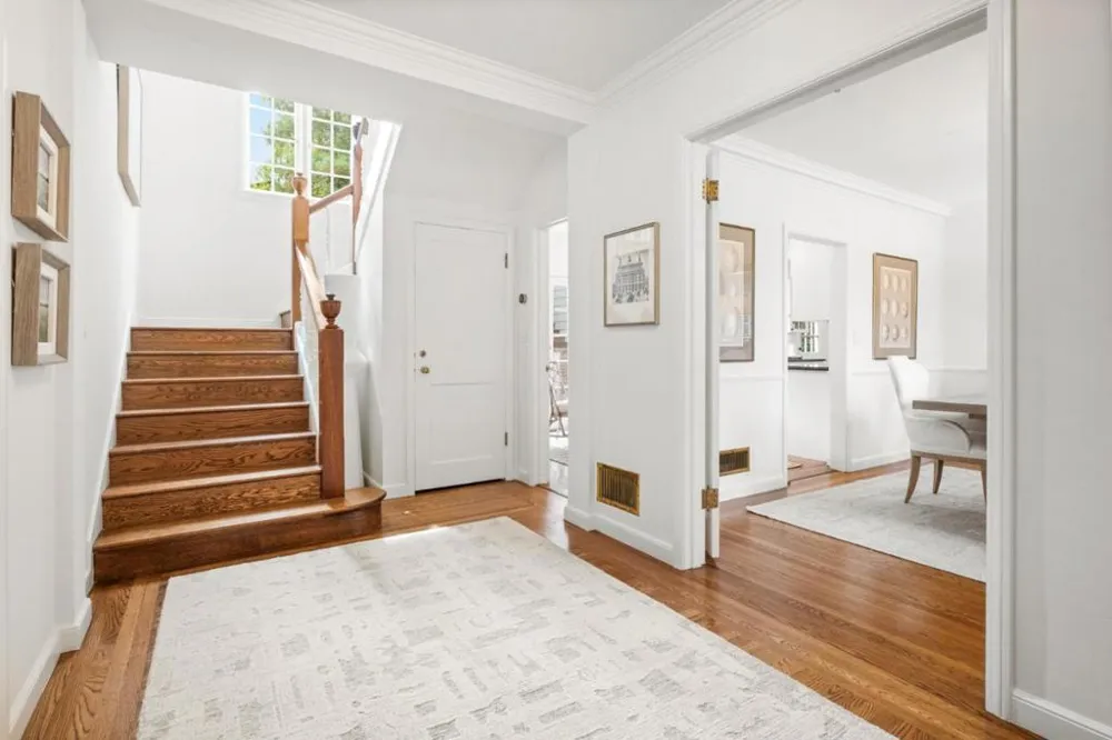 2835 Hillside Drive Burlingame, CA 94010