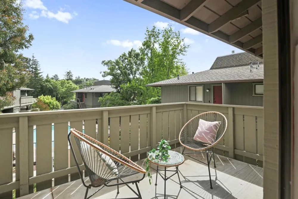 14351 Saratoga Avenue #B Saratoga, CA 95070