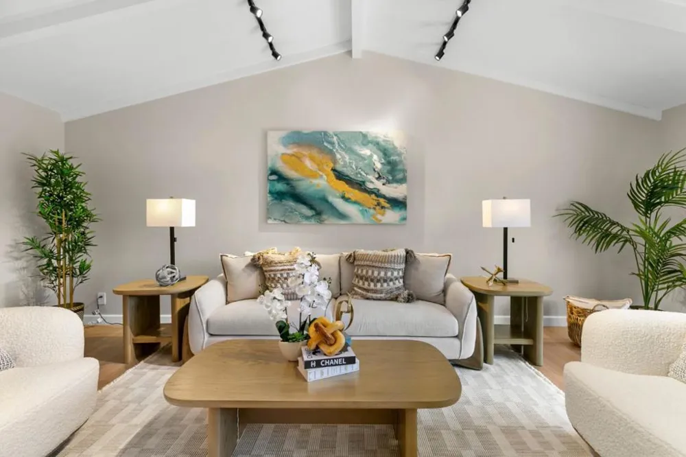 14351 Saratoga Avenue #B Saratoga, CA 95070