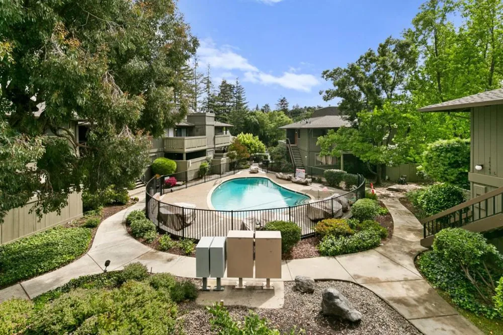 14351 Saratoga Avenue #B Saratoga, CA 95070