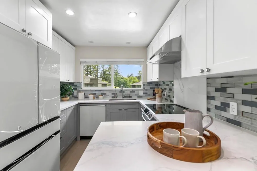 14351 Saratoga Avenue #B Saratoga, CA 95070