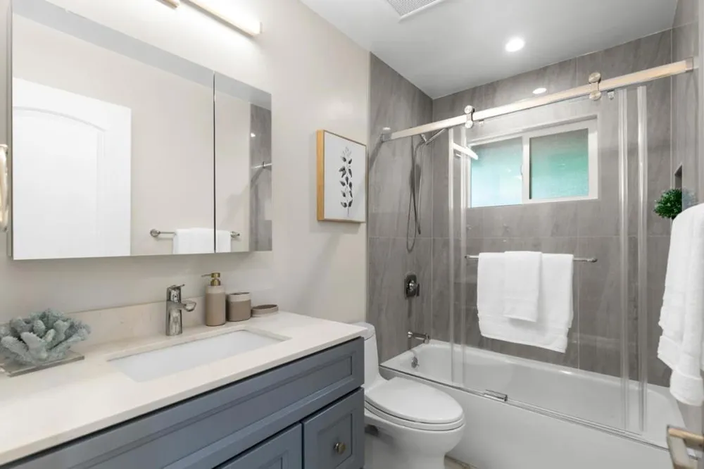 14351 Saratoga Avenue #B Saratoga, CA 95070