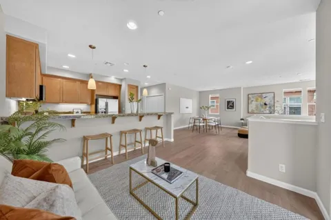 2193 Santoro Lane