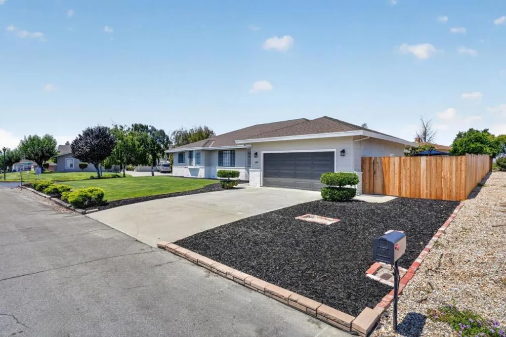 680 Ridgemark Drive Hollister, CA 95023