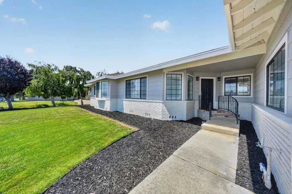 680 Ridgemark Drive Hollister, CA 95023