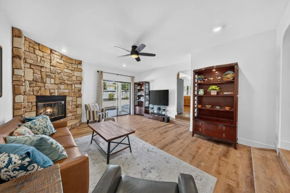 680 Ridgemark Drive Hollister, CA 95023