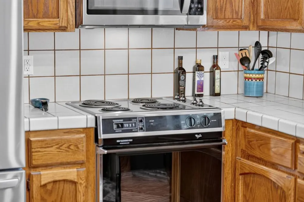 680 Ridgemark Drive Hollister, CA 95023