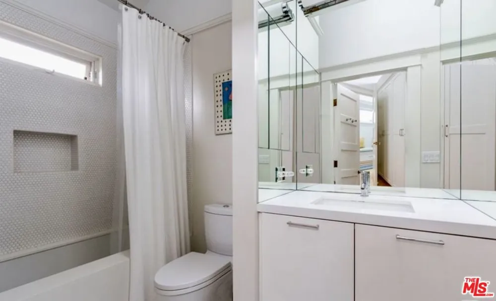 652 Woodlawn Avenue Venice, CA 90291