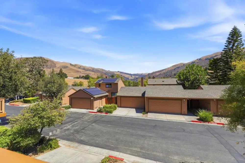 109 Spyglass Hill Road San Jose, CA 95127